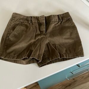 J Crew ladies short, City fit 8. Olive green/brown blend